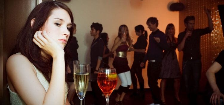 Why Having 12 People in Your Friend Circle Still Feels Lonely
